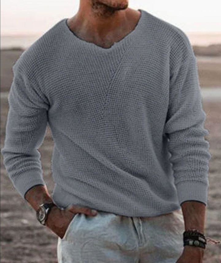 Relaxed-Fit Long-Sleeve Sweater – Tim
