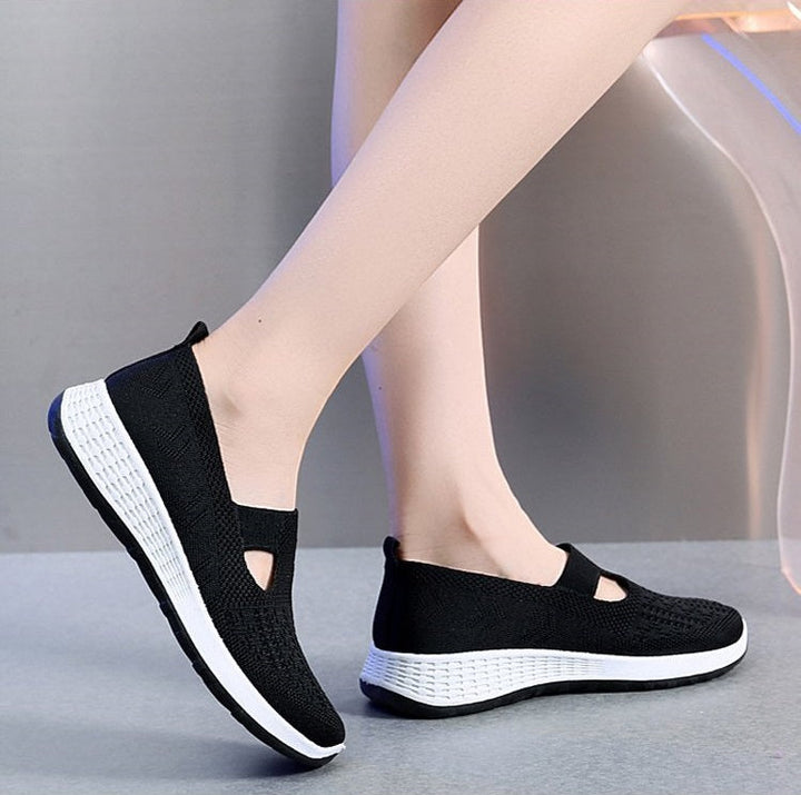 Women’s Casual Mesh Sneakers with Vamp Cutout and Textured Sole